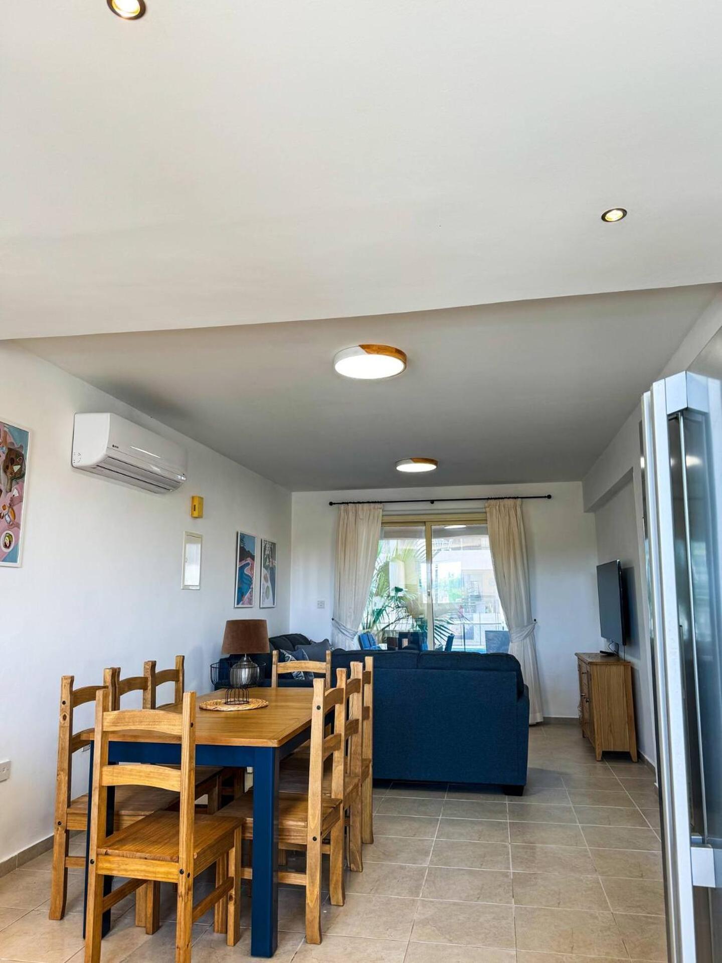 Appartement Royal-Seacrest Oasis, Pool-Side à Paphos Extérieur photo